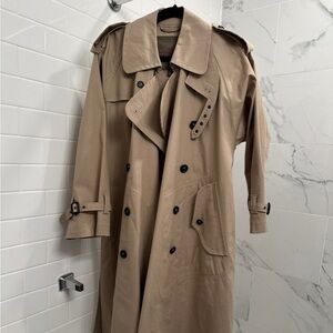 Maisie Cousins × Marc Jacobs "The Trench" in bonded water-repellent cotton